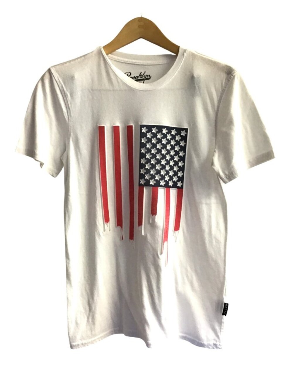 BROOKLYN CLOTH- MENS SHORT SLEEVE GRAPHIC T-SHIRT SIZE SMALL